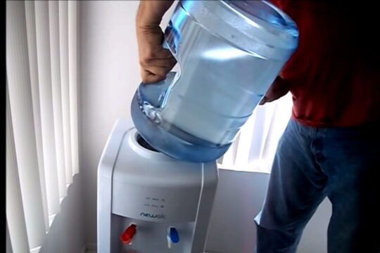 water filling top loading hot and cold water dispenser